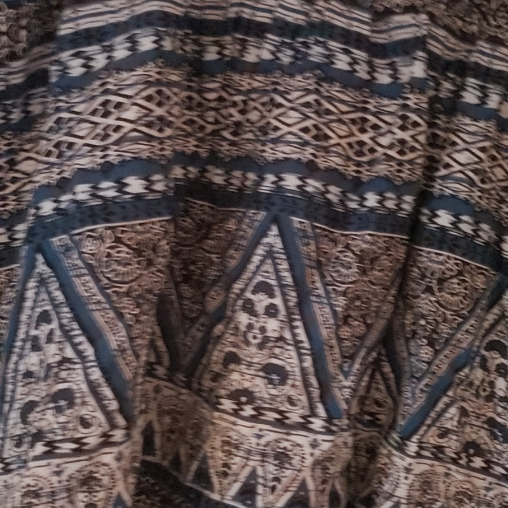 Patterned skirt - Picture 2 of 2